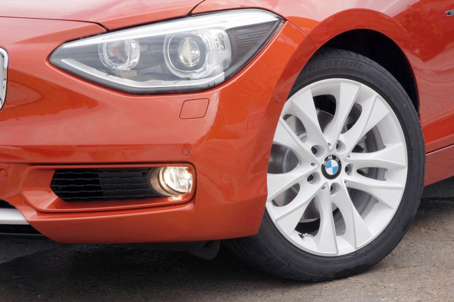  BMW 120d Urban Line 2011 года  (фото 9 из 193)